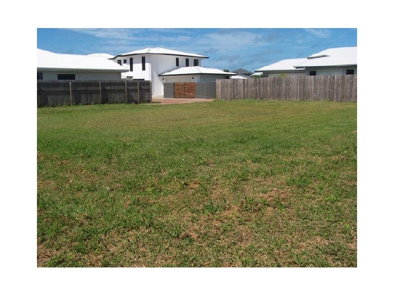 18 Seafarer Court, Blacks Beach QLD 4740