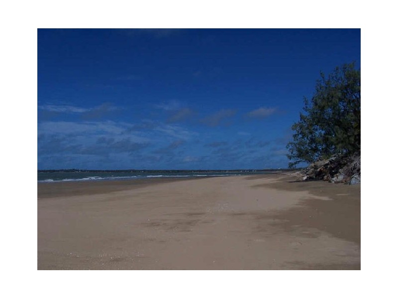 18 Seafarer Court, Blacks Beach QLD 4740