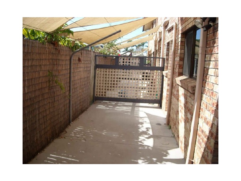 2/10 Ungerer Street, North Mackay QLD 4740