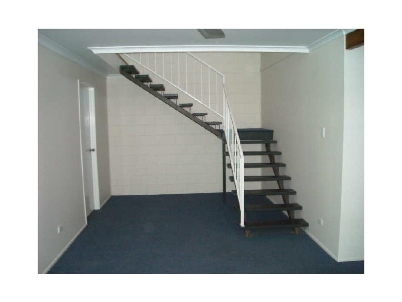 2/10 Ungerer Street, North Mackay QLD 4740