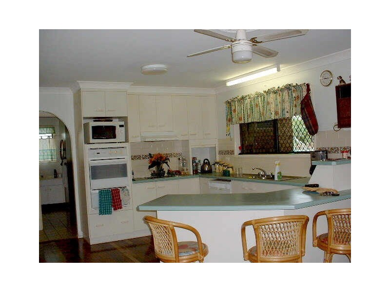 2 Townsend Street, Bucasia QLD 4750