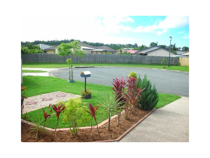 17 Crofton Close, Rural View QLD 4740