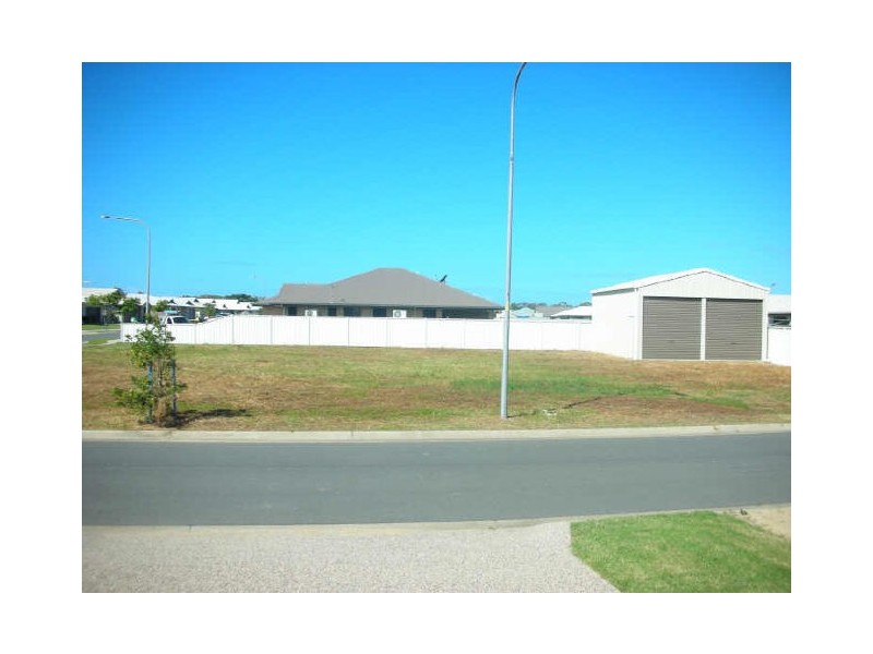 37 Stone Drive, Bucasia QLD 4750