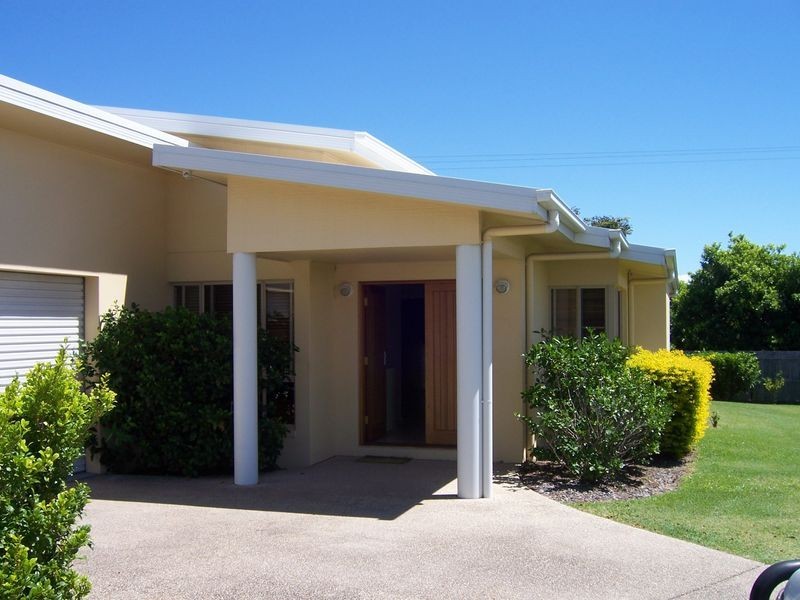 16 Seacove Court, Eimeo QLD 4740