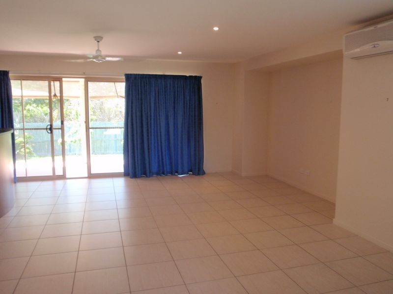 16 Seacove Court, Eimeo QLD 4740
