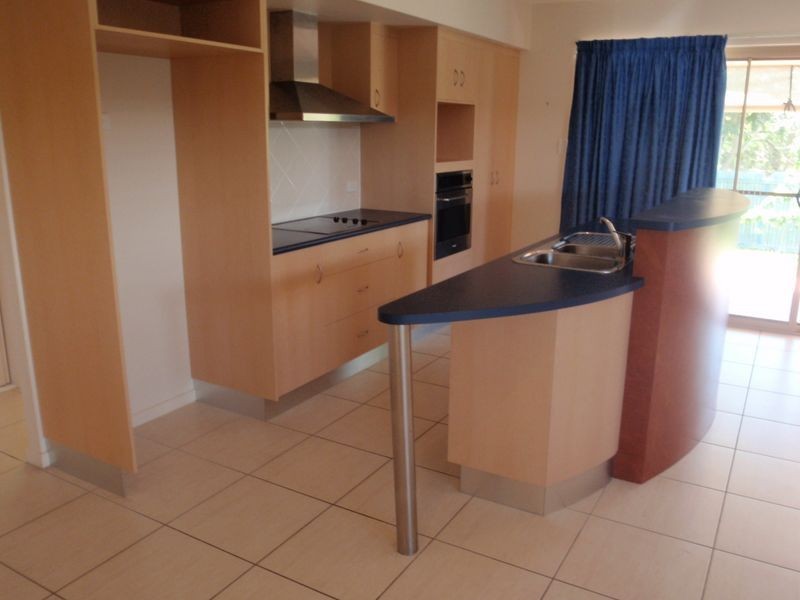 16 Seacove Court, Eimeo QLD 4740