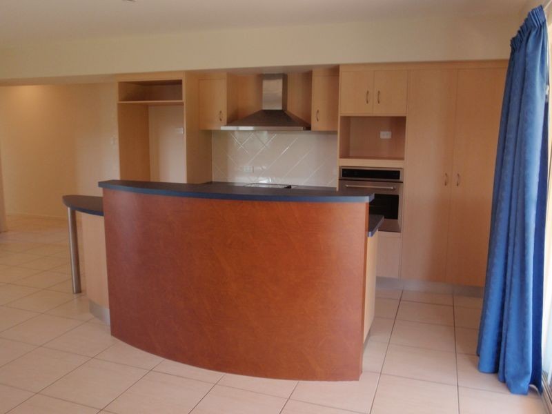 16 Seacove Court, Eimeo QLD 4740