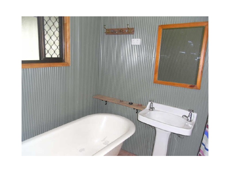 35 Rae Street, Mackay QLD 4740