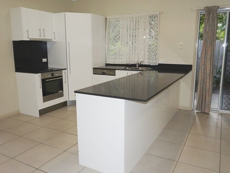 1/8 Admiral Drive, Dolphin Heads QLD 4740