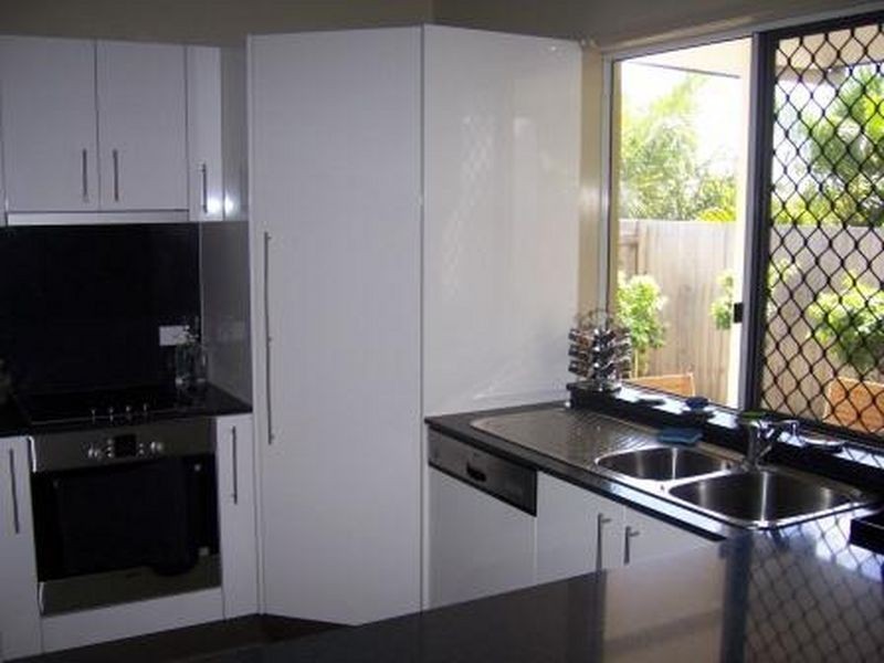 1/8 Admiral Drive, Dolphin Heads QLD 4740
