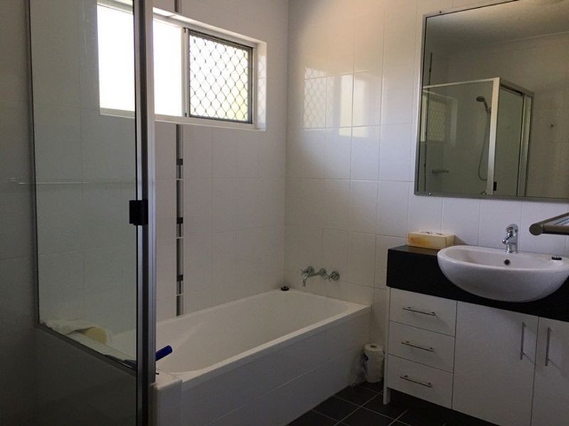 1/8 Admiral Drive, Dolphin Heads QLD 4740