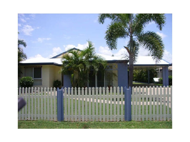 33 Cavanagh Drive, Blacks Beach QLD 4740