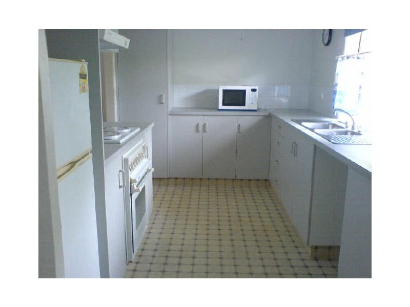 4 Egan Court, Blacks Beach QLD 4740