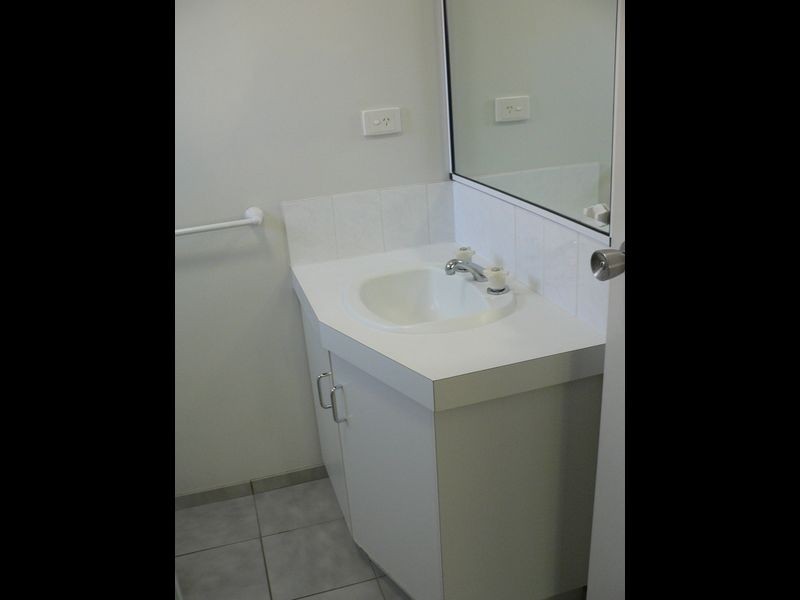 2/16 Rae Street, Mackay QLD 4740