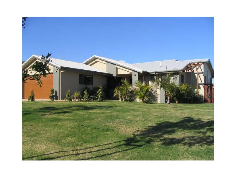 2 Navigator Court, Shoal Point QLD 4750
