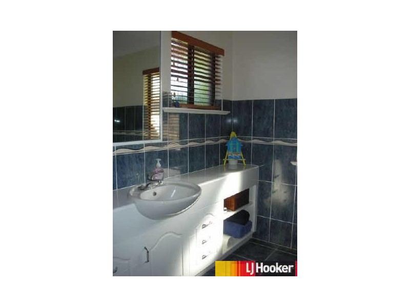 2 Navigator Court, Shoal Point QLD 4750