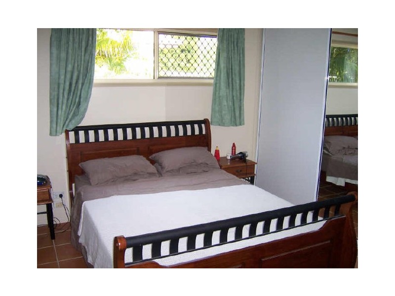 1 Seaside Place, Blacks Beach QLD 4740