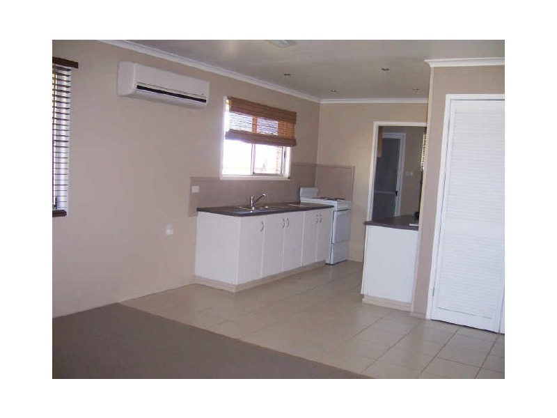 1/13 Osprey Close, Slade Point QLD 4740