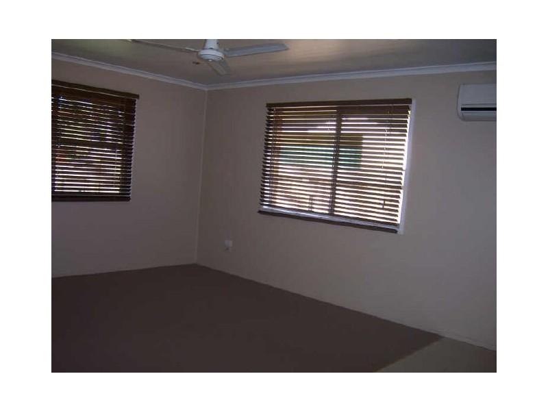 1/13 Osprey Close, Slade Point QLD 4740