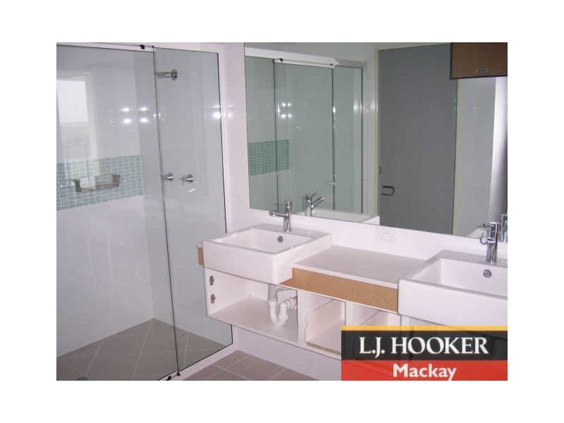 APT/28 Rivage River Street, Mackay QLD 4740