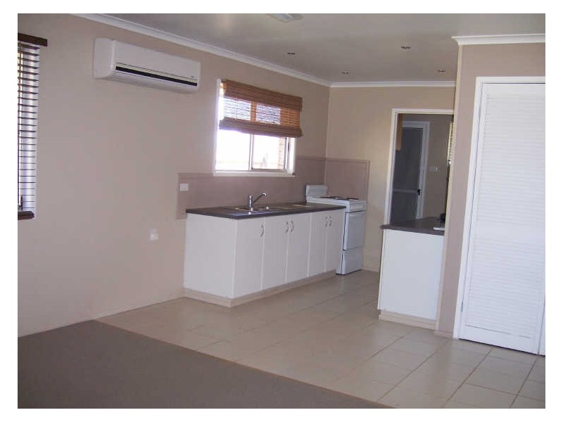 2/13 Osprey Close, Slade Point QLD 4740