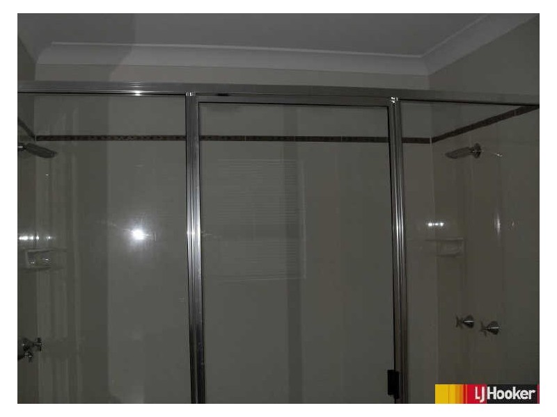 42 Cinnamon Drive, Glenella QLD 4740