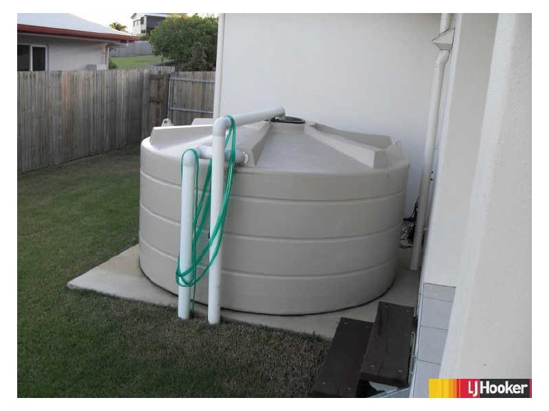 42 Cinnamon Drive, Glenella QLD 4740