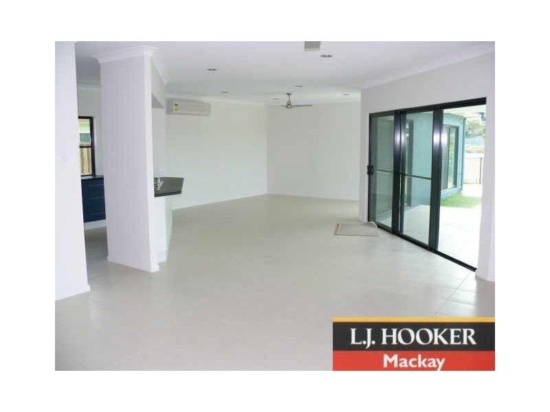 91 Village Circuit, Eimeo QLD 4740