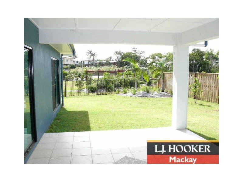 91 Village Circuit, Eimeo QLD 4740