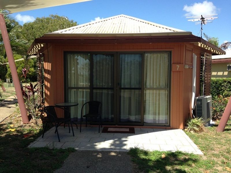 Bungalow 7 Kohuna Sands Resort, Bucasia QLD 4750