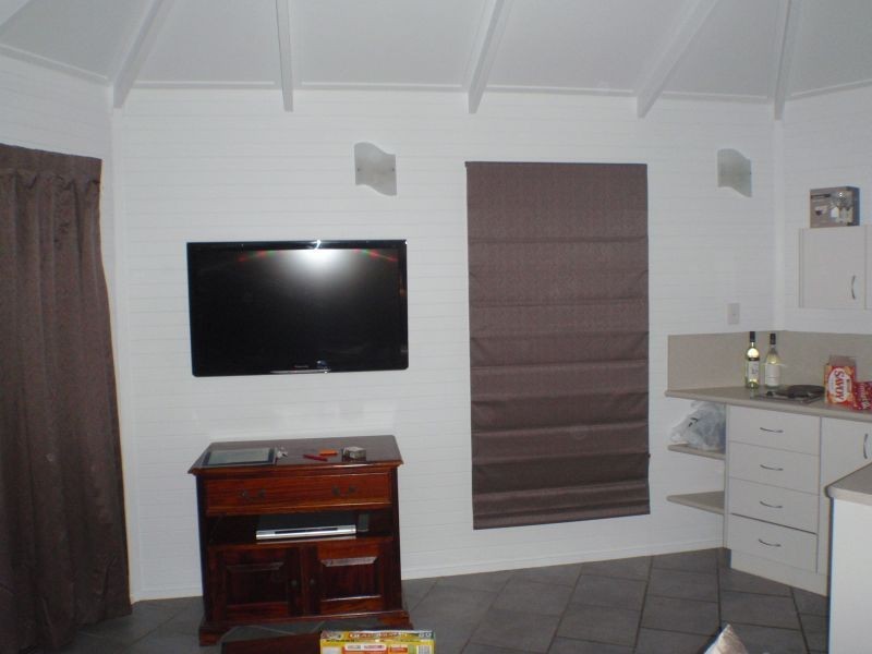 Bungalow 7 Kohuna Sands Resort, Bucasia QLD 4750