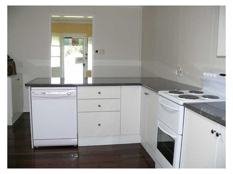 28 Waverley Street, Bucasia QLD 4750