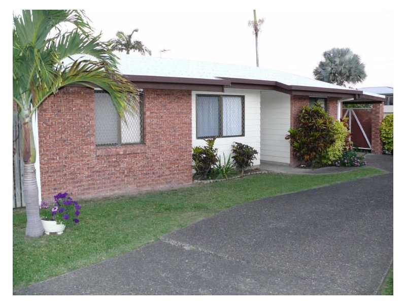 2/10 Trogolby Street, South Mackay QLD 4740