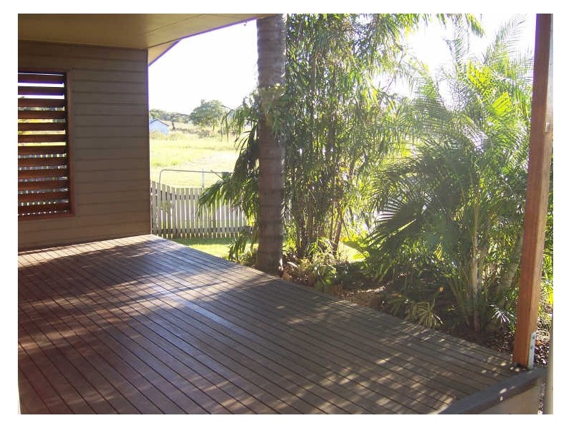 45 JOHN OXLEY AVENUE, Rural View QLD 4740