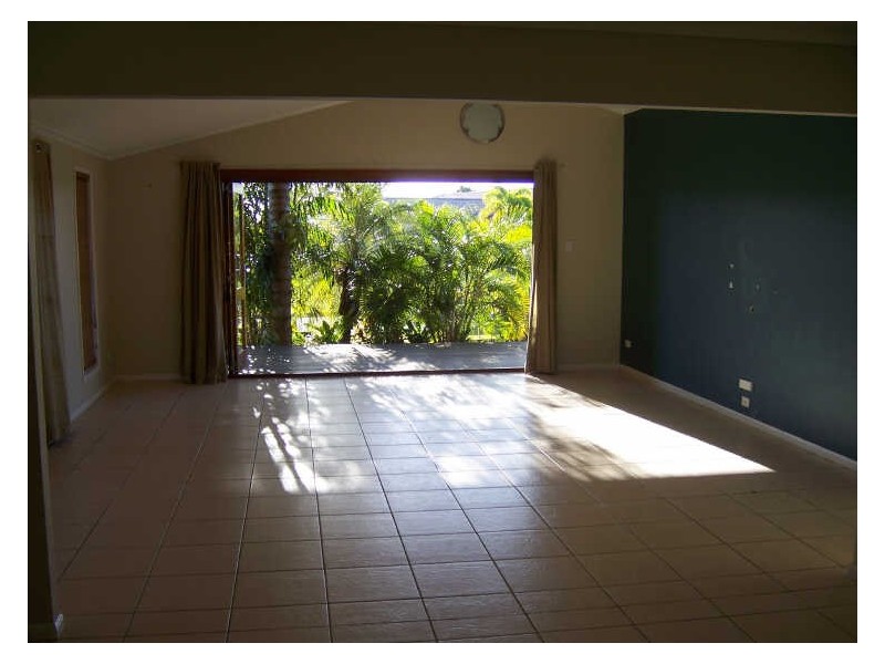 45 JOHN OXLEY AVENUE, Rural View QLD 4740