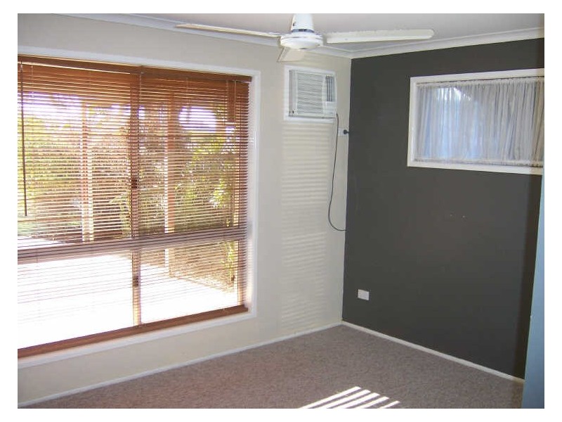 45 JOHN OXLEY AVENUE, Rural View QLD 4740