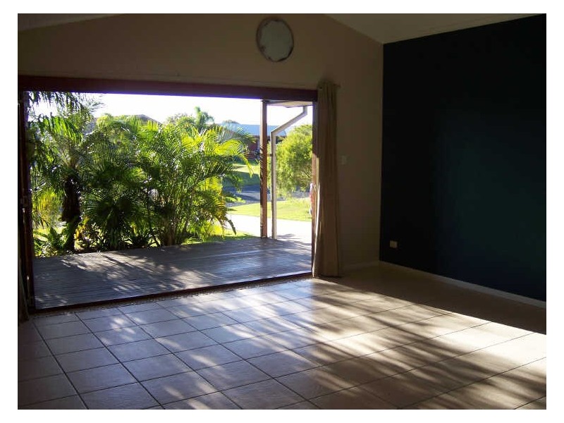 45 JOHN OXLEY AVENUE, Rural View QLD 4740