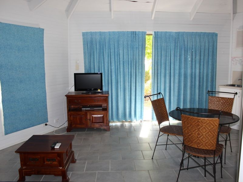 Bungalow 5 Ko-Huna Sands Resort, Bucasia QLD 4750