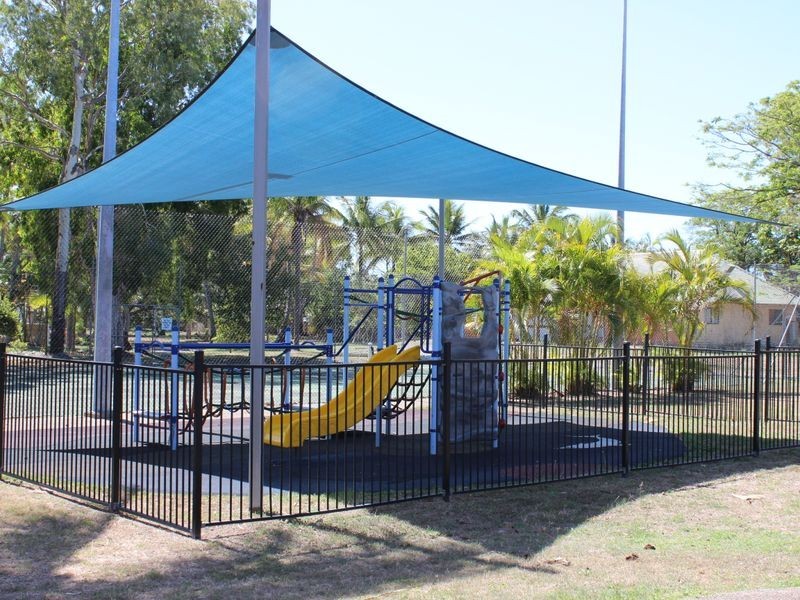 Bungalow 5 Ko-Huna Sands Resort, Bucasia QLD 4750