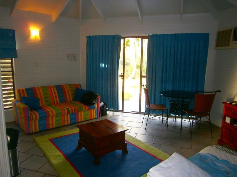 Bungalow 9 Kohuna Sands Resort, Homeste, Bucasia QLD 4750