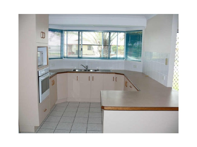 6 Lockerbie Street, Beaconsfield QLD 4740