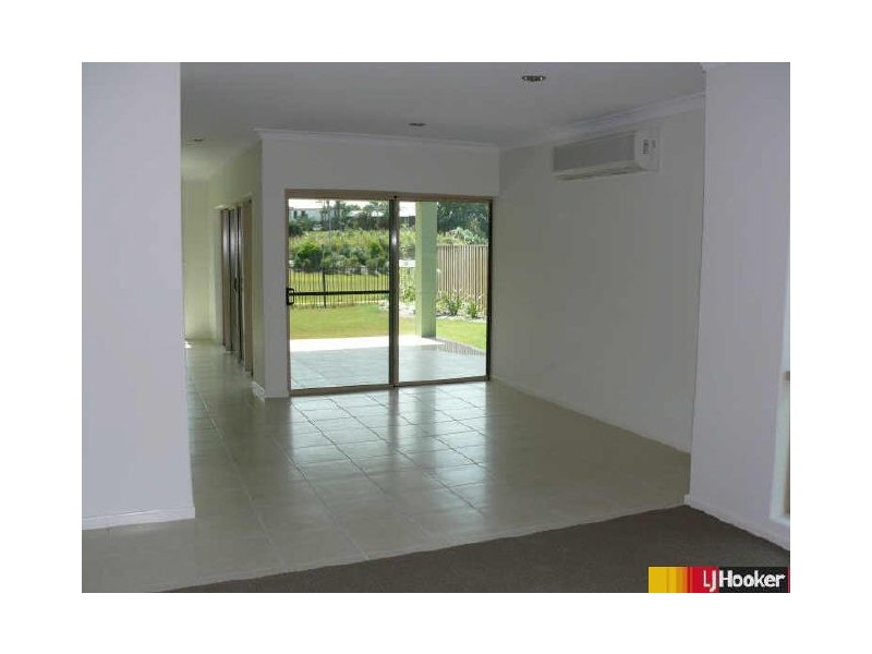89 Village Circuit, Eimeo QLD 4740