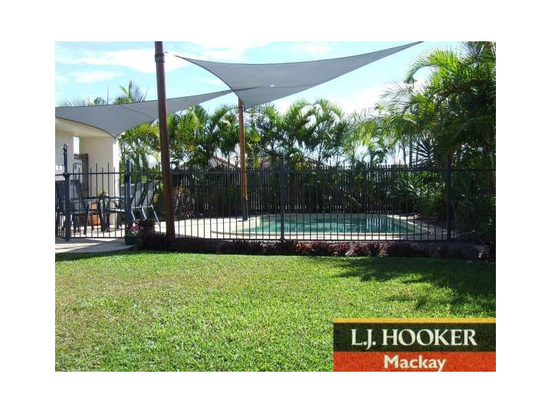52 Caledonian Drive, Beaconsfield QLD 4740