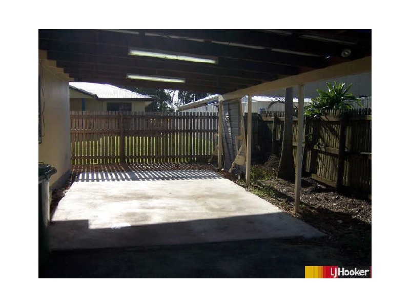 25 Leslie Street, Andergrove QLD 4740