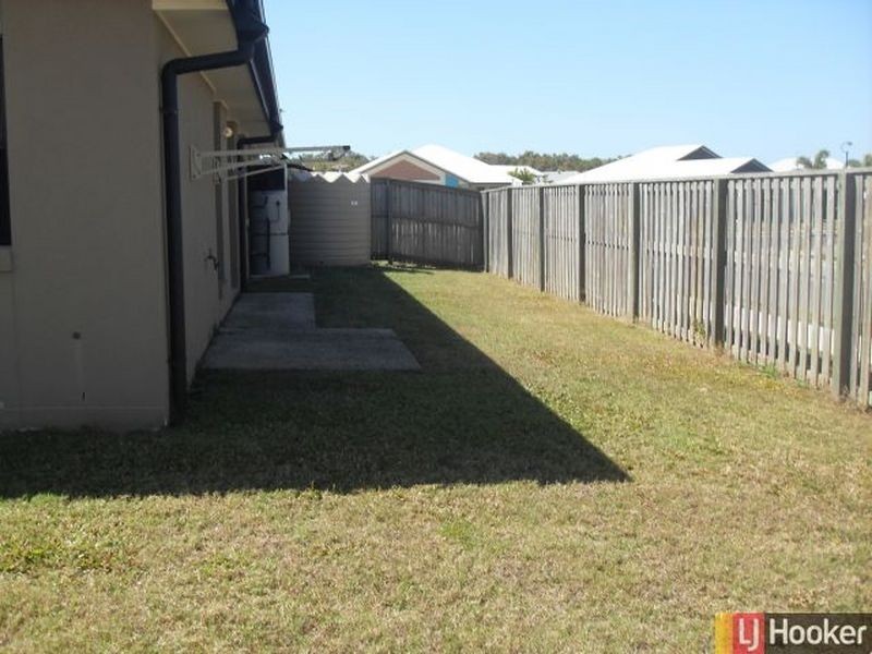 42 Whitehaven Drive, Blacks Beach QLD 4740