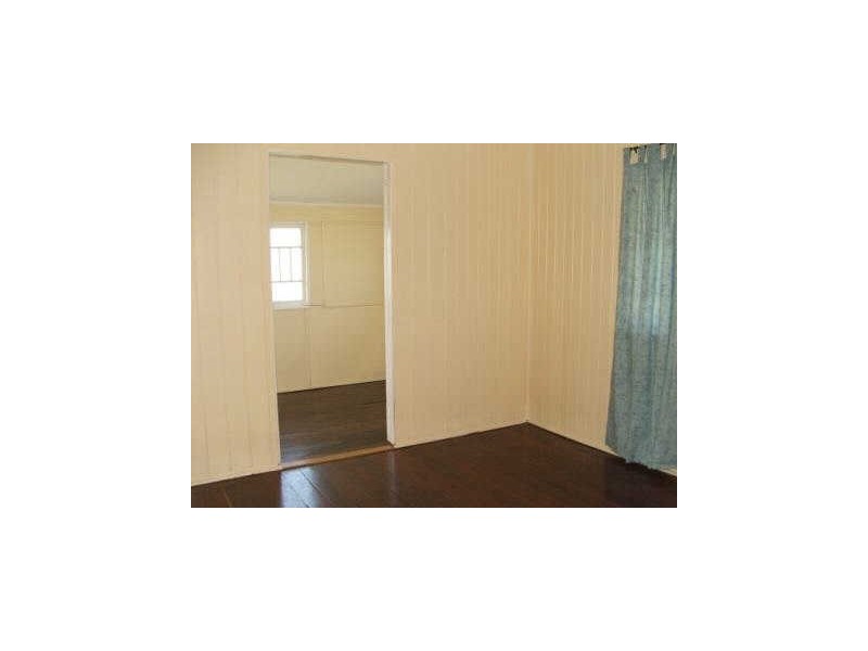 11 George Street, Maryborough QLD 4650