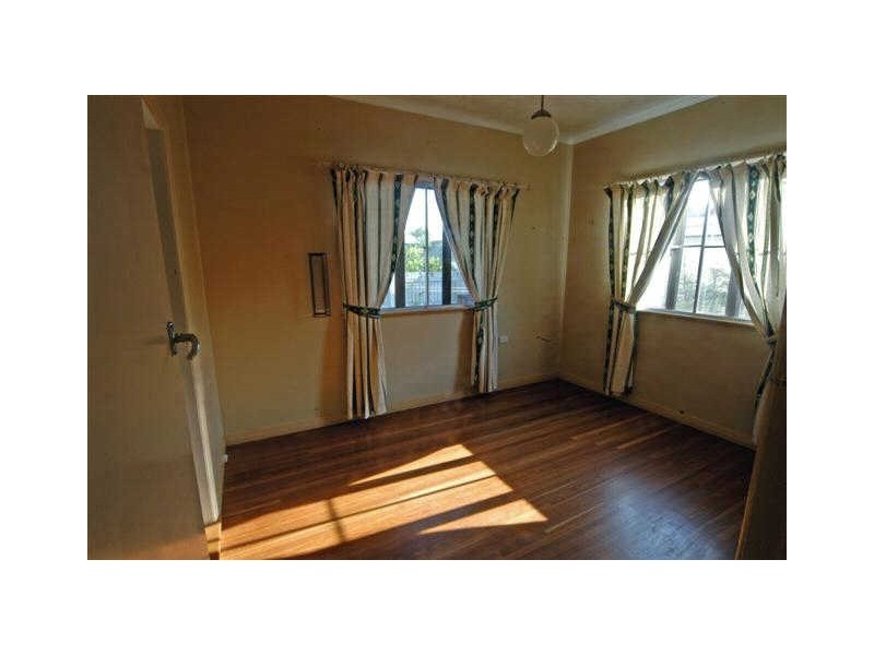 25 Errol Street, Maryborough QLD 4650