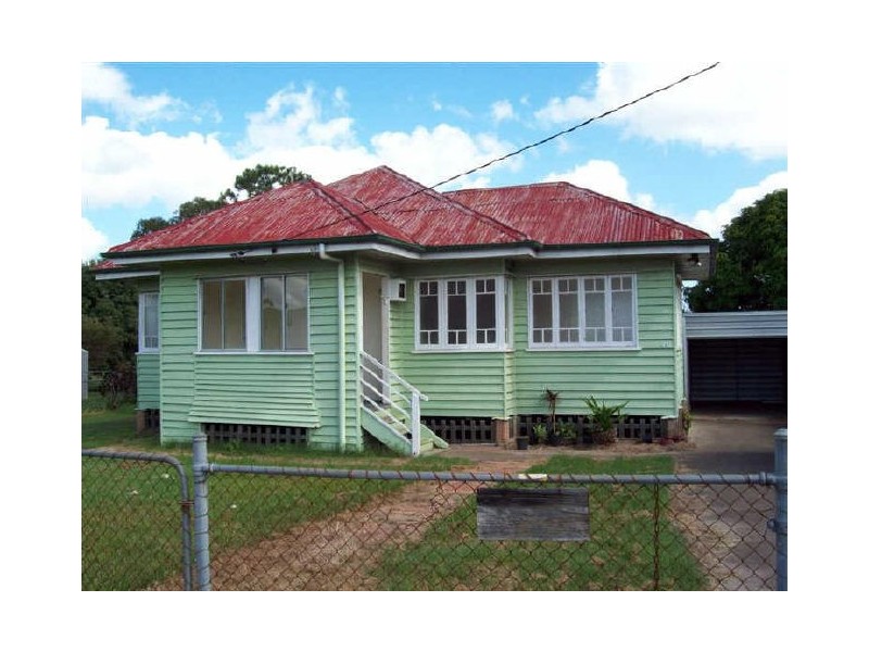 30 Rocky Street, Maryborough QLD 4650