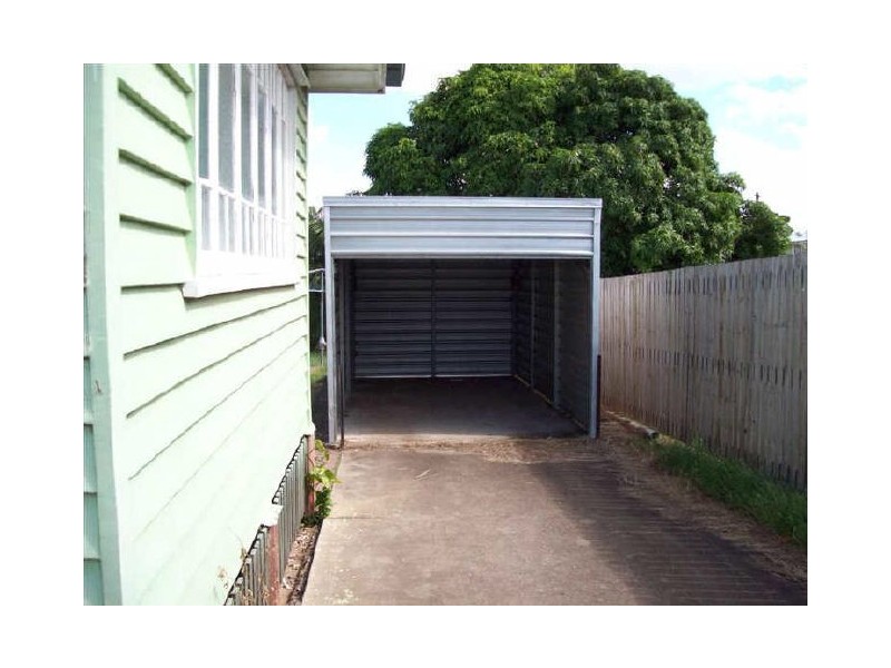 30 Rocky Street, Maryborough QLD 4650