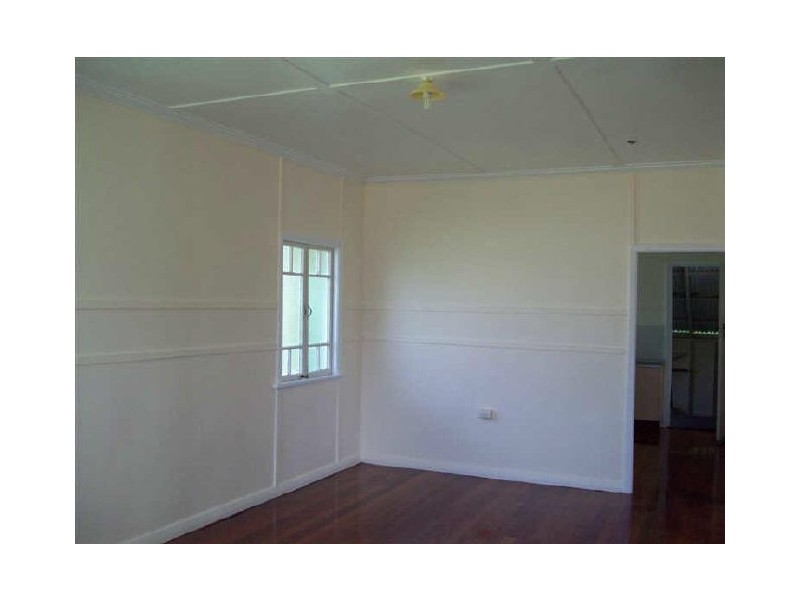 30 Rocky Street, Maryborough QLD 4650